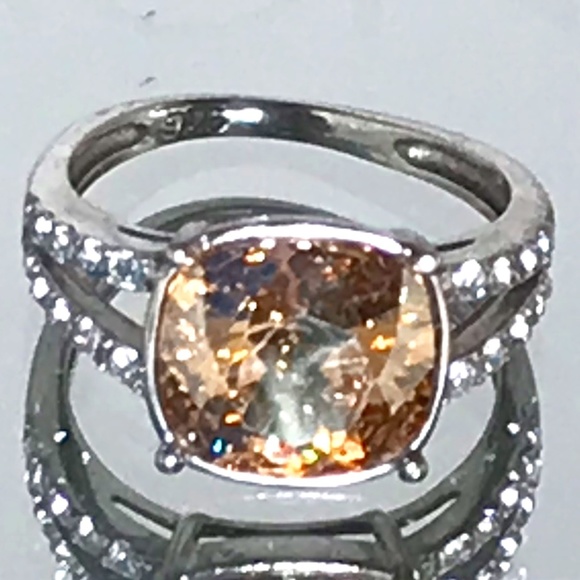 Silver Tone Women’s Ring With Swarovski Crystals & Large Swarovski Centre Stone - Picture 1 of 7